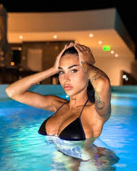 Elizabeth Definhy Porn Pic Gallery