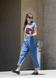 Dakota johnson made one of her first red carpet appearances at the september 2000 premiere for the little mermaid ii: Dakota Johnson Casual Style Leaving Thibiant In Beverly Hills Dakota Johnson Street Style Celebrity Style Casual Street Style Outfit
