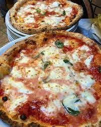 Pizza Napoletana Via Facebook Vesuvio Live Food Food And Drink Recipes
