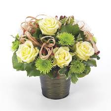 Williamsburg floral, located in williamsburg, virginia, is at merrimac trail 701. Large Inventory Of Fresh Flowers At 1800flowerscolonial Williamsburg Virginia Plants Services Avas Flowers Fresh Flowers Arrangements Winter Flowers
