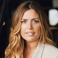 Jessica Holst's Instagram, Twitter & Facebook