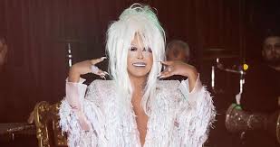 Jul 29, 2021 · sanat müziğinin diva'sı bülent ersoy şimdilerde bodrum'da tatilde. Bulent Ersoy Kesenin Agzini Acti Diva Iki Canta Icin Arkadasini Yurt Disina Gonderdi Son Dakika Magazin Haberleri