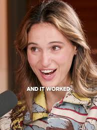 2 years. 2M subs. 1 ex-Vox journalist. In my interview with @cleoabram we  discussed: -Cleo's 4 step process for viral videos -How to make any topic  interesting -Cleo's cold emails to get big collabs ...