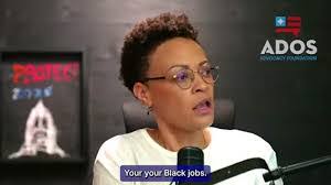 Laurel Underwood's Instagram, Twitter & Facebook