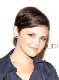 Caryn Brock's Instagram, Twitter & Facebook