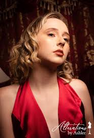 Jenna H. — Hannah Noelle Models