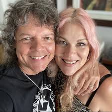 Ingrid Casanova nos cuenta sobre su emotivo proyecto musical “Tu Estrella”  y anuncia la fecha de su próximo sencillo