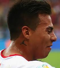 Eduardo vargas of chile drives the ball during the 2015 copa america chile final match between chile and argentina at nacional stadium on july 04, 2015 in santiago, chile. Tattouage Eduardo Vargas Tous Les Tattoos Du Buteur Chilien