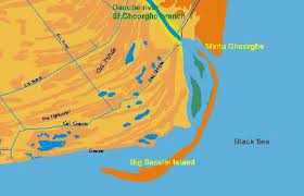 Mama lui îî lăsa prea mare libertate tatălui său, acesta putea să facă ce vroia. Cel Mai Tanar Pamant Romanesc Cer Si Pamant Romanesc