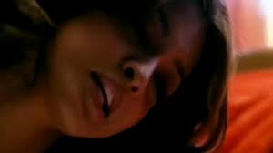 Hottest Bollywood Queen Braless- Actress' Arousing Show