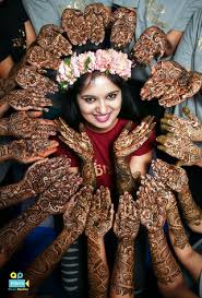 20 Fun Bridal Mehndi Poses You Wouldn T Want To Miss In 2020 Indian Wedding Photography Poses Indian Wedding Couple Photography Mehendi Photography