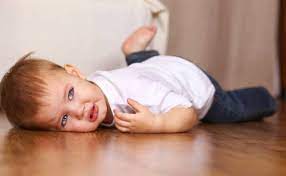 Que Hacer Si Tu Bebe Se Cae De La Cama Ser Padres