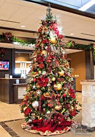 Seasonal Decorating Blog For Christmas Holidays Home Decor And More Christmas Tree Themes Western Christmas Tree Holiday Christmas Tree