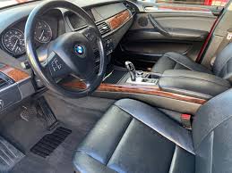 It was introduced to the press at the new york auto show in april 2009 and started appearing in bmw dealerships in september 2009. 2011 Bmw X5 Diesel Premier Auction