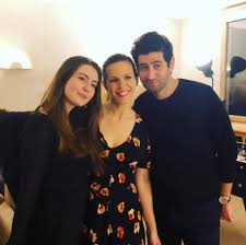 Le 17 septembre 2019 le mardi 17 septembre 2019 s'est tenue l'inauguration de la nouvelle maison des parents de l'hôpital d'enfants margency dans le comme elle l'a révélé au cours d'une interview à paris match, lorie pester est en couple avec un homme dont l'identité reste encore un mystère. Epingle Par Pasquet Patricia Sur Dna 04 Lorie Actrice Lorie Pester