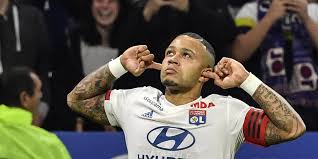 Sorti prématurément en finale de ligue des champions contre chelsea, le meneur de jeu de manchester city souffre d'une fracture du nez et d'un os autour de l'orbite gauche. Ligue Des Champions L Olympique Lyonnais Se Qualifie Pour Les Huitiemes Le Point