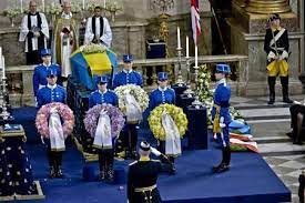Pin On Coronas De La Realeza