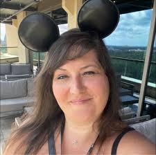 Can anyone recommend a travel agent?