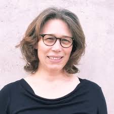 Geschafft! Ich freue mich sehr, auf diesem Wege mitteilen zu können, dass  ich im November 2024 erfolgreich mein Masterstudium abgeschlossen habe.  Meine Masterarbeit mit dem Titel „Politische…