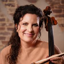 Nicole Pinnell, cello