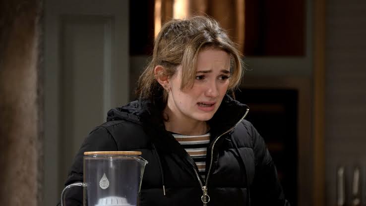 Emmerdale Soap Scoop! Chloe catches out Noah