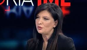 Jozefina Topalli: E laja me lot tokën kur punoja në bujqësi, më vinte turp  të kaloja me karrocë në qytet