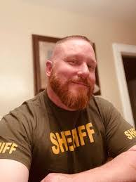 Lois Downs's Instagram, Twitter & Facebook