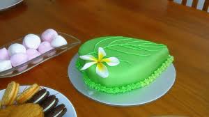 Celebrating Sri Lankan New Year In Style The Betel Leaf Cake Signifies The Sheaf Of Betel Leaf Offered To The Elders As New Year S Cake Cake Celebration Cakes