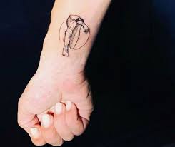 ⠀ glasgow ⠀ all questions about the em scholarship here ⬇️ taplink.cc/keti_koti. Wijkagent Laat Taking A Knee Tattoo Zetten Als Symbool Tegen Racisme Rotterdam Ad Nl