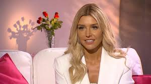 Fabio looks like he just got done with a good, long. Die Bachelorette 2019 10 Fragen An Gerda Lewis So Tickt Die Traumfrau