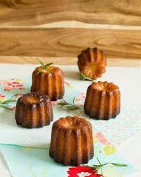 Rezept Und Tipps Zu Perfekten Canneles Mit Silikon Und Metallbackformen Rezept Franzosisch Kochen Rezept Franzosisch Kochen Rezepte Lebensmittel Essen