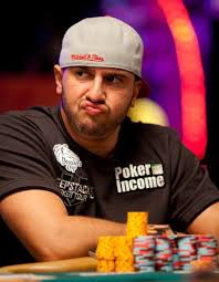 WSOP 2012: Ivey a Blom out, Michael Mizrachi chipleader na final table $50K  Championship