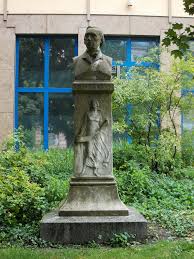 Datei:HalleFranzdenkmal.JPG – Wikipedia