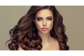 Nel primo caso si tratta di una questione genetica, di natura del capello; Come Dare Volume Ai Capelli Piatti Con Queste Semplici Mosse Capellistyle