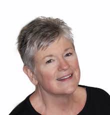 Shannon Torrence's Instagram, Twitter & Facebook