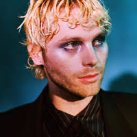 Luke Hemmings Unveils Shakes Video