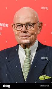 Museum managing director hi-res stock photography and images