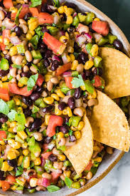 Quelle que soit la qualité de caviar choisie, vous ne le consommerez pas trop froid car son parfum en serait altéré. Cowboy Caviar Easy Recipe
