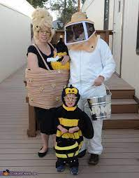 Bit O Honey Family Halloween Costume Contest At Costume Works Com Family Halloween Costumes Family Halloween Childrens Halloween Costumes