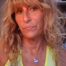 You're looking at eight new WORLD RECORD-HOLDERS in the women's 4x800m  relay across two different age groups: 70-74 and 75-79! 🎉🤩 At the USATF  Masters Indoor Championships in Gainesville, FL, the Atlanta