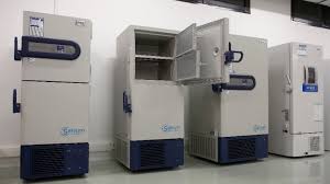 Κικίλιας σημείωσε ότι μέχρι σήμερα έχουν χορηγηθεί 2.280.934 δόσεις εμβολίων στην ελλάδα. Hl8an Sthn Ellada Ta Psygeia Poy 8a Apo8hkey8oyn Ta Embolia Kata Toy Koronoioy Ape Mpe