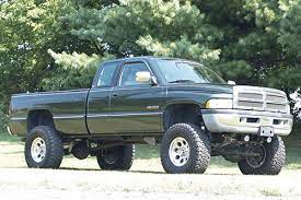 With the increased height, you gain more visibility on or off the road. Bds Suspension 5 Lift Kit 1994 To 2002 Dodge Ram 2500 3500 4wd