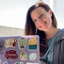 Heidi Dolan's Instagram, Twitter & Facebook