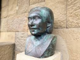 Ko je bila Lola Vol, jedina žena koja ima bistu u Subotici