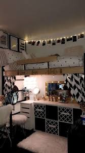 Be inspired by styles, designs, trends & decorating advice. 25 Tiny Room Decorating Ideas That Show Your Big Personality Godiygo Com Cool Dorm Rooms Dorm Room Designs Dorm Room Inspiration