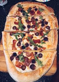 I Like To Make Pizza Prosciutto Grapes Arugula And Fontina Cheese Great Pizza