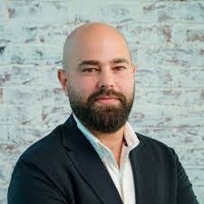 Darrin Dickens's Instagram, Twitter & Facebook