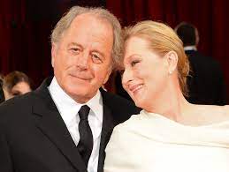 Streep was mourning the death of her boyfriend actor john cazale in 1978 when she met don for the first time. Meryl Streep And Husband Don Gummer S Love Story And Timeline