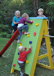 Die klettergerüste verfügen meist über einen spielturm. Kinderspielplatz Garten Hindernislauf Ladenetz Kinderspielplatz Kinderspielplatz Garten Spielplatz