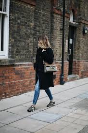 Emma Hill Wears Black Winter Coat Ripped Skinny Jeans Olive 373 New Balance Trainers Khaki Chl Sporty Chic Outfits Workout Outfits Winter New Balance Outfit
